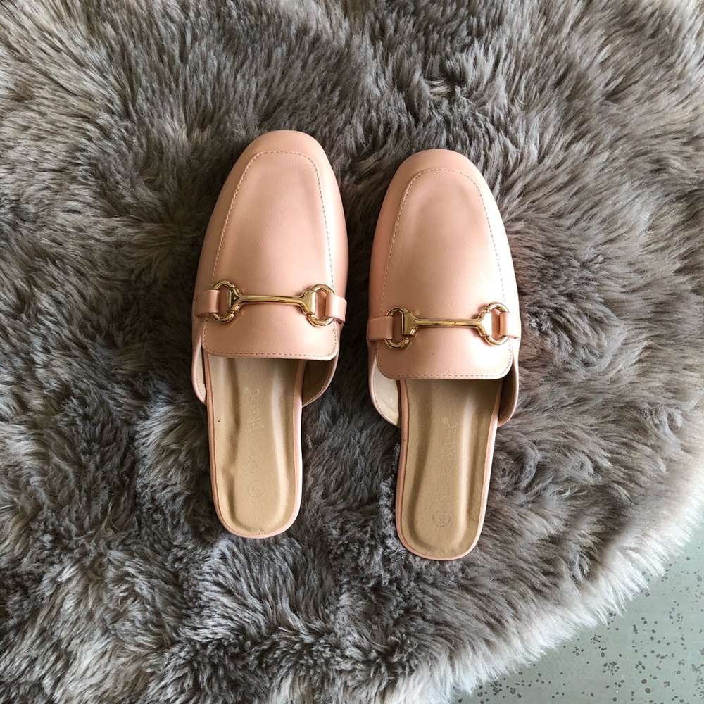 Best Sellers✨Blush Mules with Gold Horsebit - Picture 6 of 8